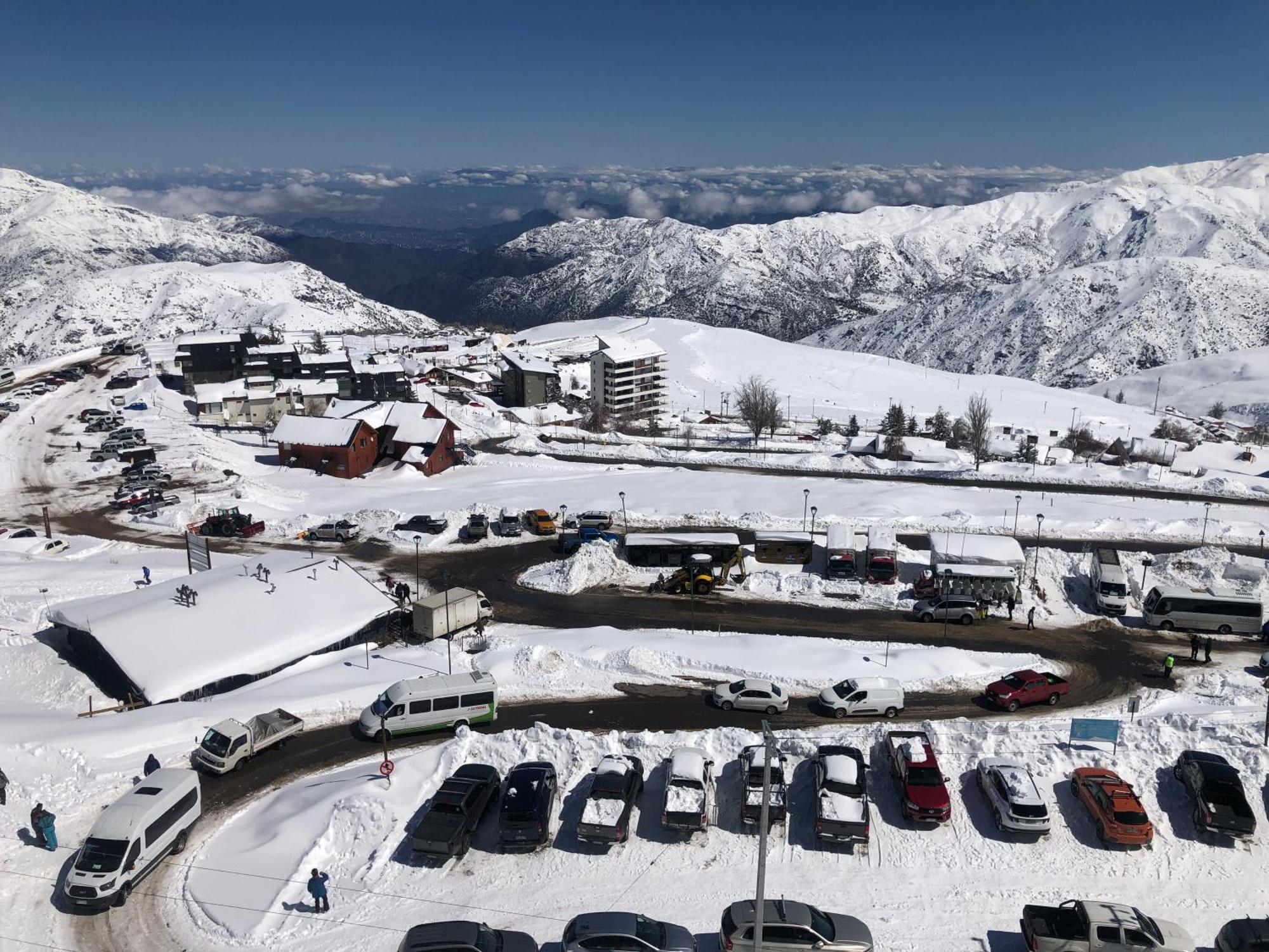 Departamentos Alojamiento Oficial Gran Parador Ski In - Out, Centro De Ski El Colorado, Farellones - Unico Con Descuentos En Servicios Del Centro De Ski מראה חיצוני תמונה